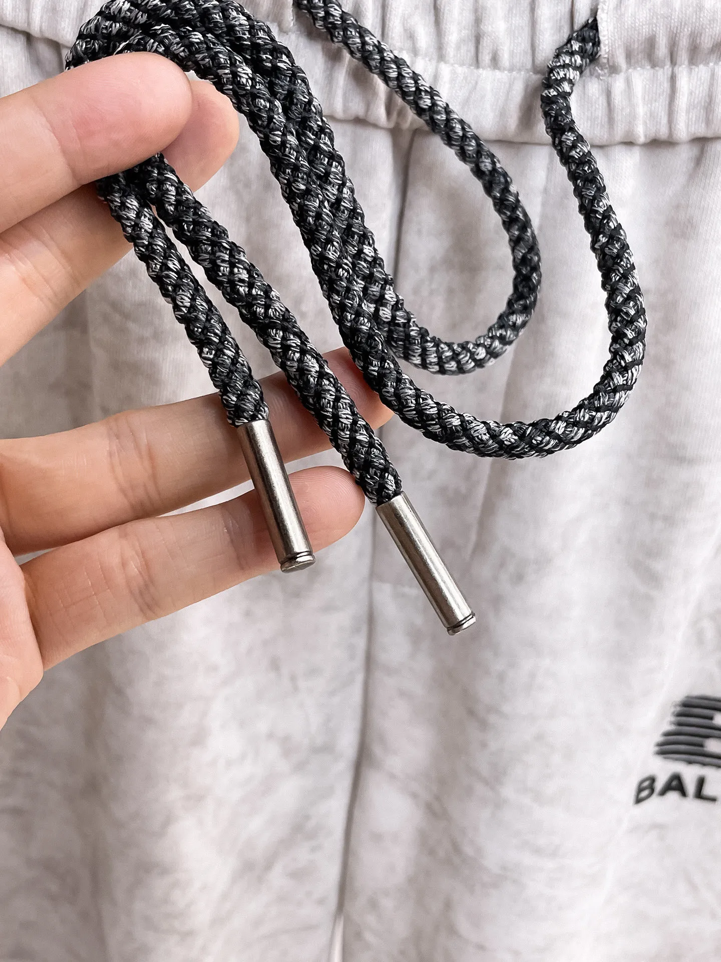 Balenciaga 🆕2026 Autumn and Winter New Arrival Casual Pants! The official website will be released simultaneously. Brand Classic LOGO casual pants, customized fabrics, excellent comfort and strong touch. Highly recognisable, perfect appearance and craftsmanship. Size:M-3XL